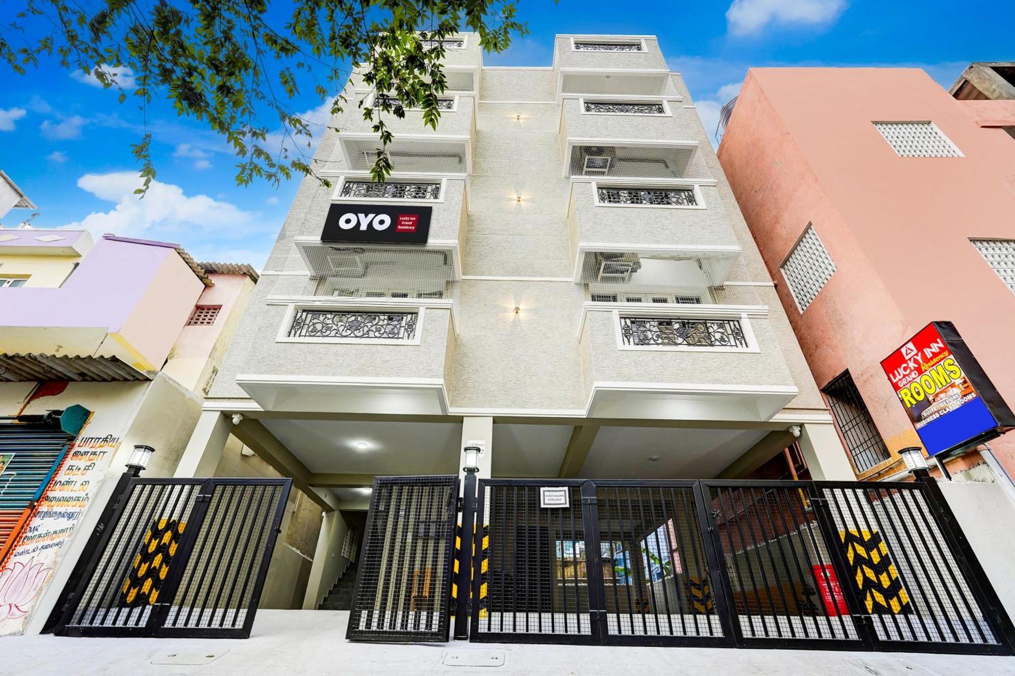O Lucky Grand Residency Hotel 3*